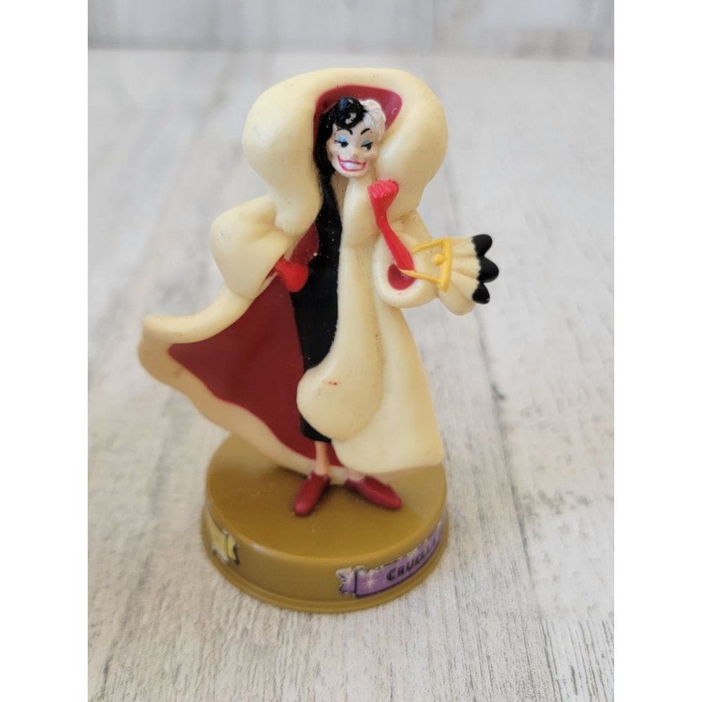 Cruella Deville McDonald's‎ 2002 villain toy figure